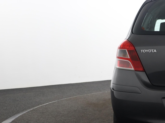 Toyota Yaris - 1.0 VVTi Acces