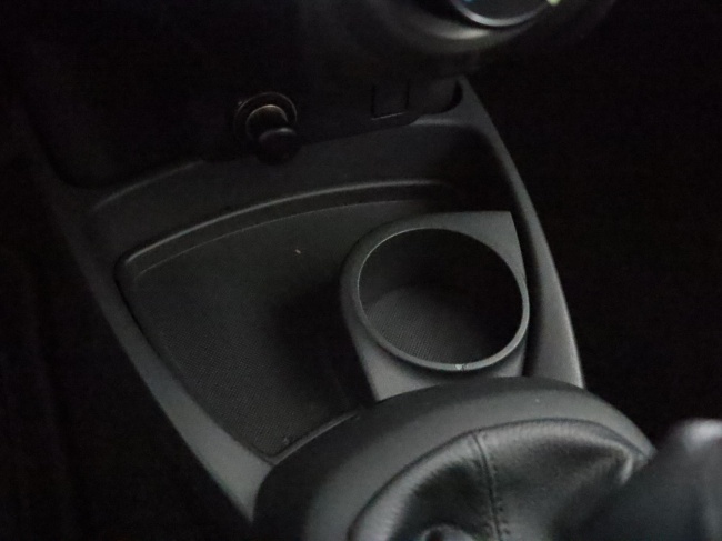 Toyota Yaris - 1.0 VVTi Acces