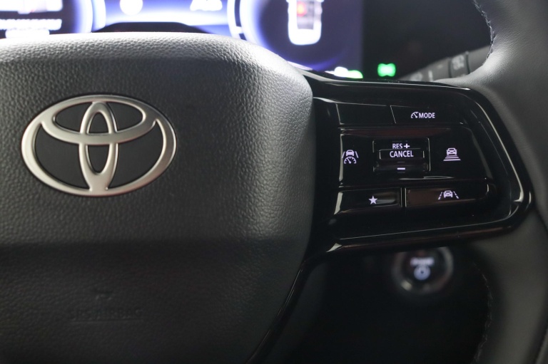 Toyota Urban Cruiser - Dynamic 61 kWh 21