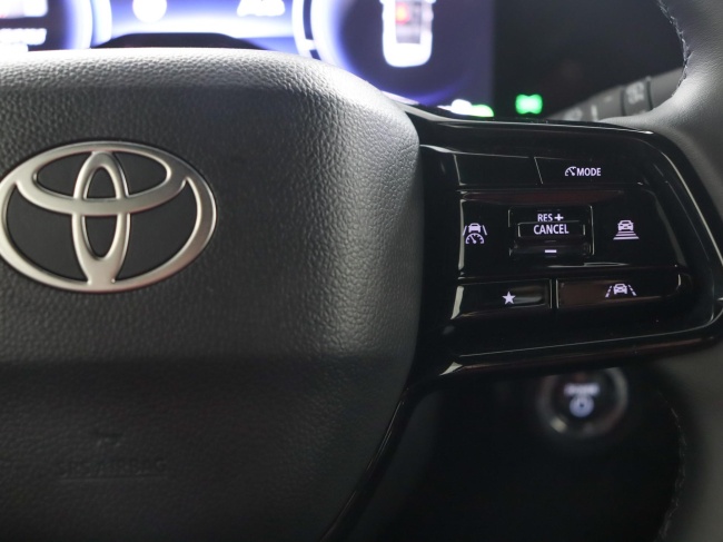 Toyota Urban Cruiser - Dynamic 61 kWh