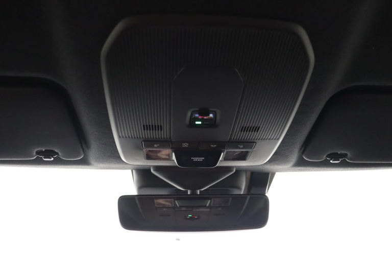 Toyota Urban Cruiser - Dynamic 61 kWh 32