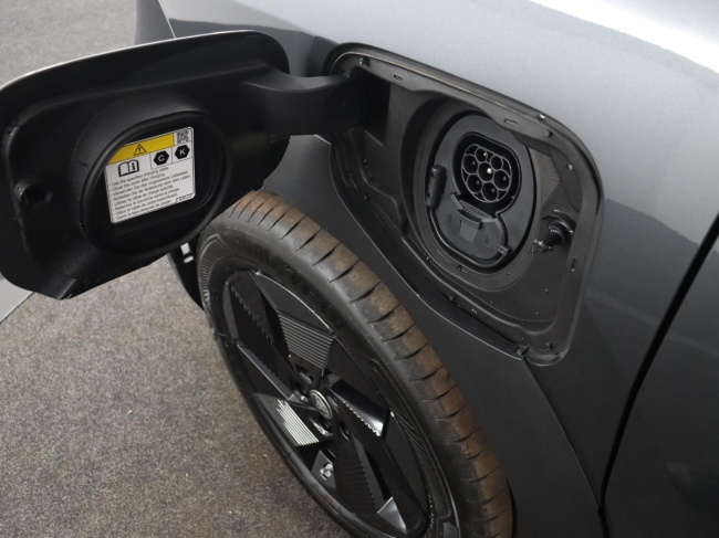 Toyota Urban Cruiser - Dynamic 61 kWh