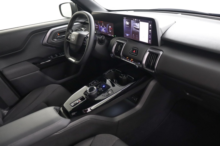 Toyota Urban Cruiser - Dynamic 61 kWh 55