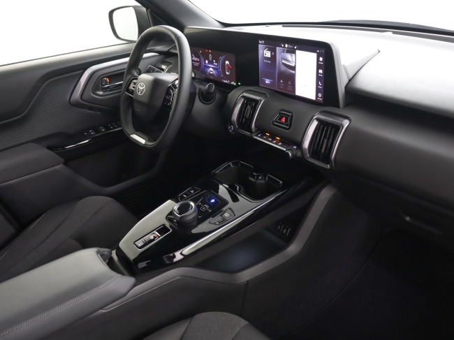 Toyota Urban Cruiser - Dynamic 61 kWh