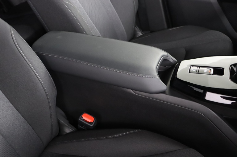 Toyota Urban Cruiser - Dynamic 61 kWh 56