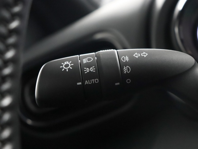 Toyota Yaris - 1.5 Hybrid Dynamic Limited