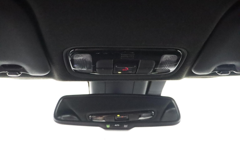 Toyota Yaris - 1.5 Hybrid Dynamic Limited 32