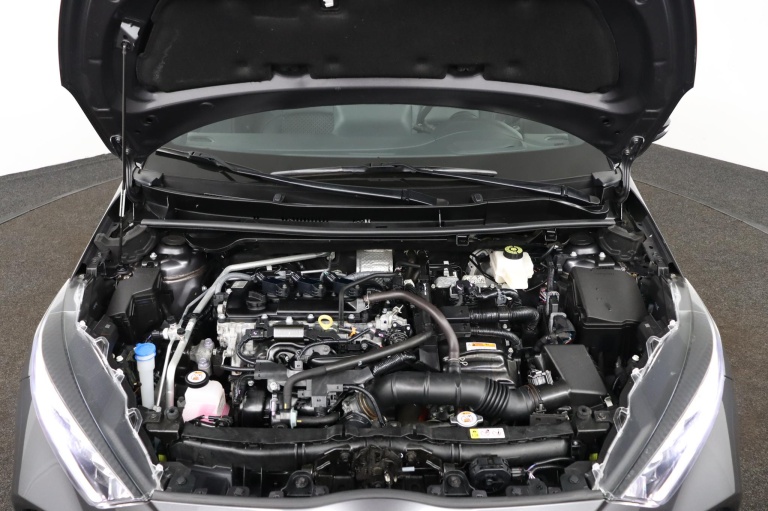 Toyota Yaris - 1.5 Hybrid Dynamic Limited 33