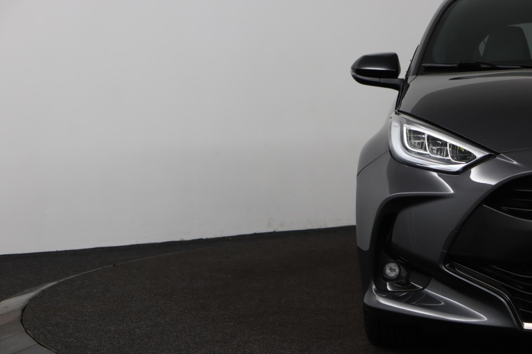 Toyota Yaris - 1.5 Hybrid Dynamic Limited 34