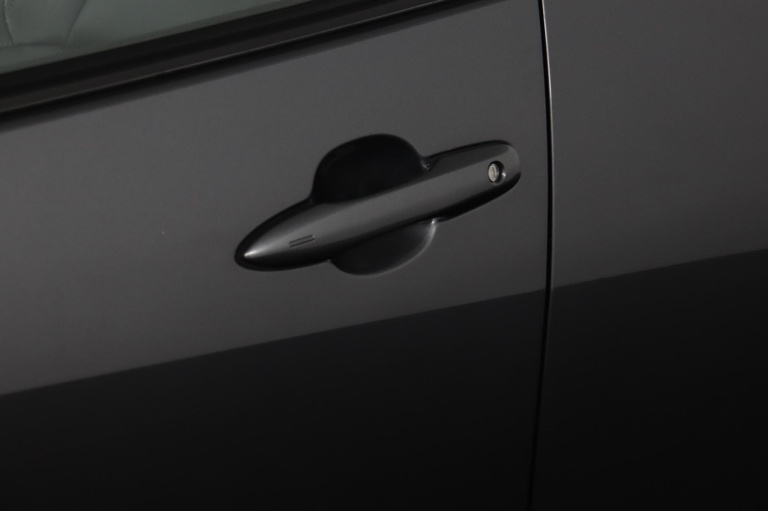 Toyota Yaris - 1.5 Hybrid Dynamic Limited 37