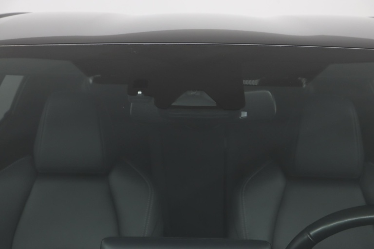 Toyota Yaris - 1.5 Hybrid Dynamic Limited 38