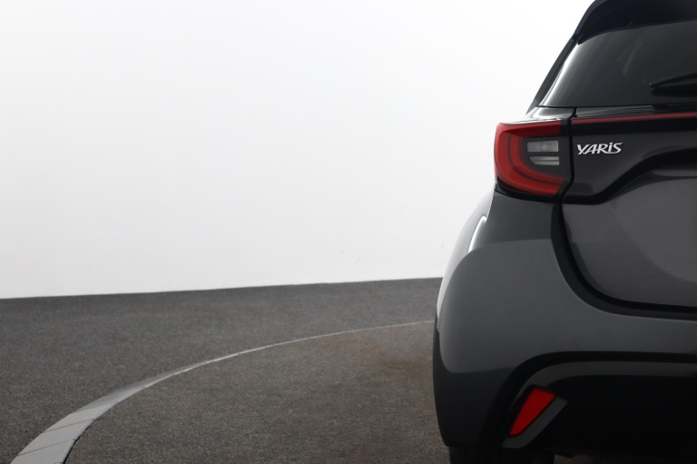 Toyota Yaris - 1.5 Hybrid Dynamic Limited 39