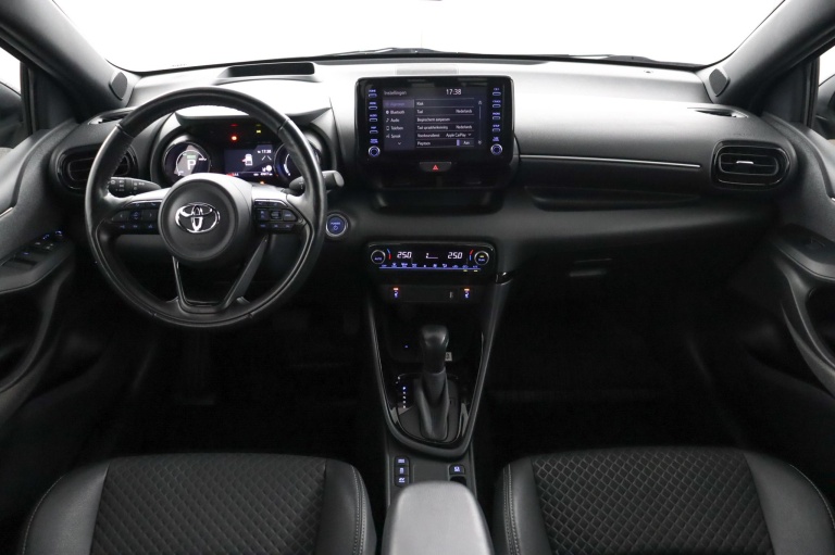 Toyota Yaris - 1.5 Hybrid Dynamic Limited 4