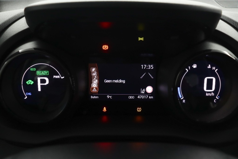 Toyota Yaris - 1.5 Hybrid Dynamic Limited 46