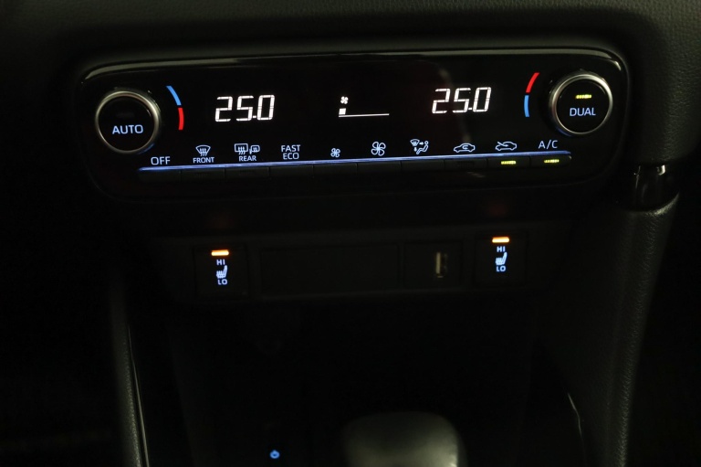 Toyota Yaris - 1.5 Hybrid Dynamic Limited 7