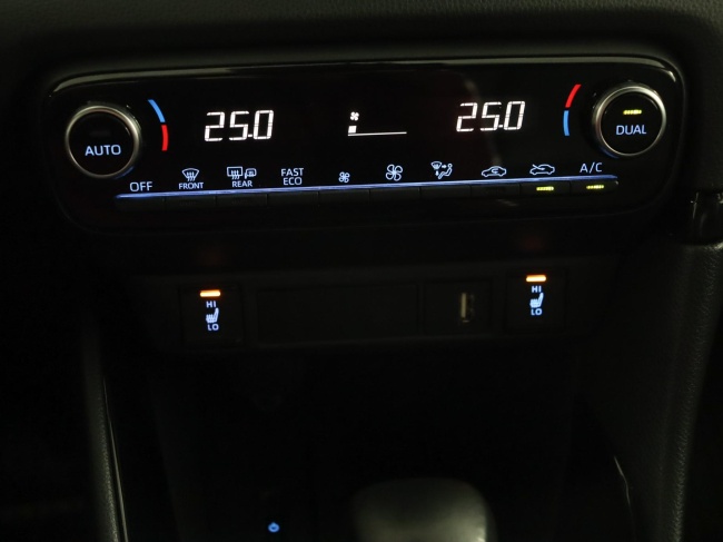 Toyota Yaris - 1.5 Hybrid Dynamic Limited