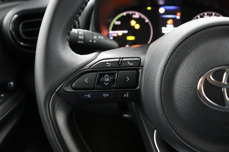 Toyota Yaris - 1.5 Hybrid 115 Comfort 19
