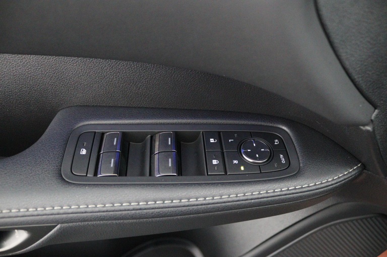 Lexus RX - 450h+ Plug-in Hybrid President Line 28