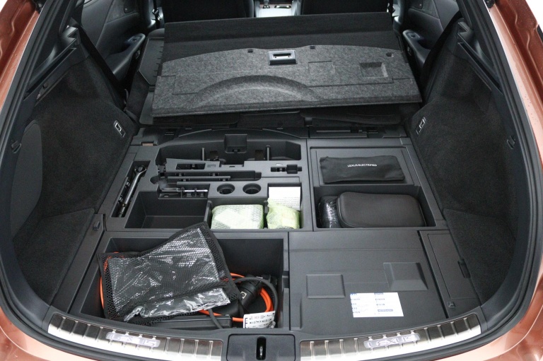 Lexus RX - 450h+ Plug-in Hybrid President Line 34