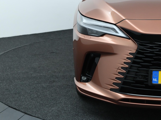 Lexus RX - 450h+ Plug-in Hybrid President Line