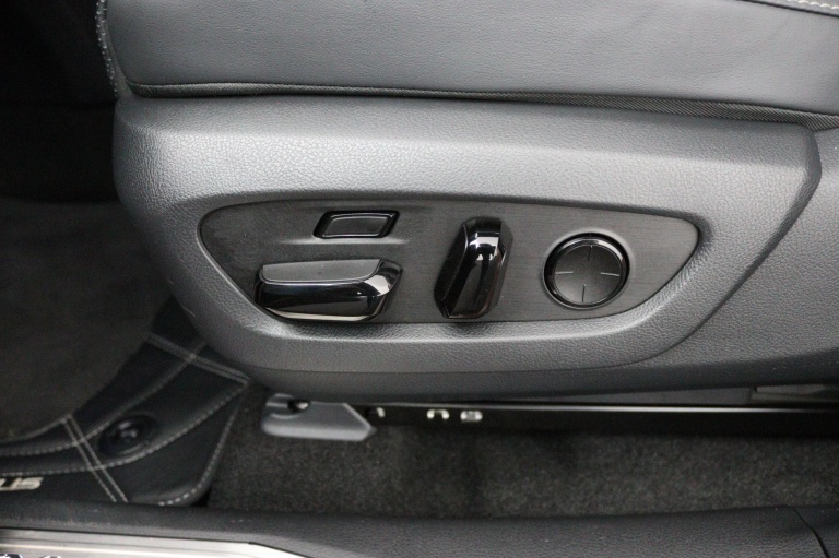 Lexus RX - 450h+ Plug-in Hybrid President Line 43