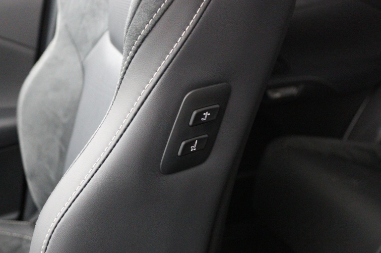 Lexus RX - 450h+ Plug-in Hybrid President Line 44