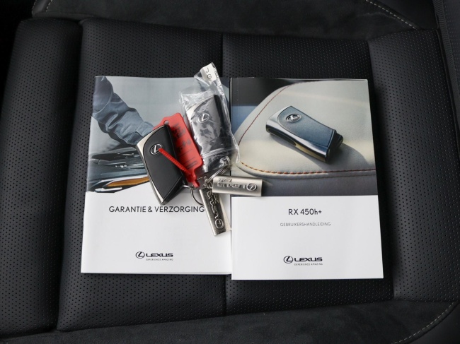 Lexus RX - 450h+ Plug-in Hybrid President Line