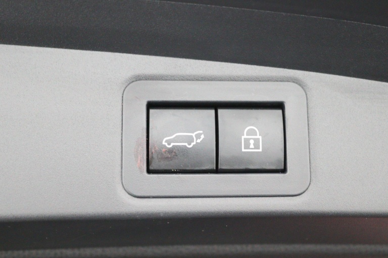 Toyota Corolla Touring Sports - 1.8 Hybrid Executive 31