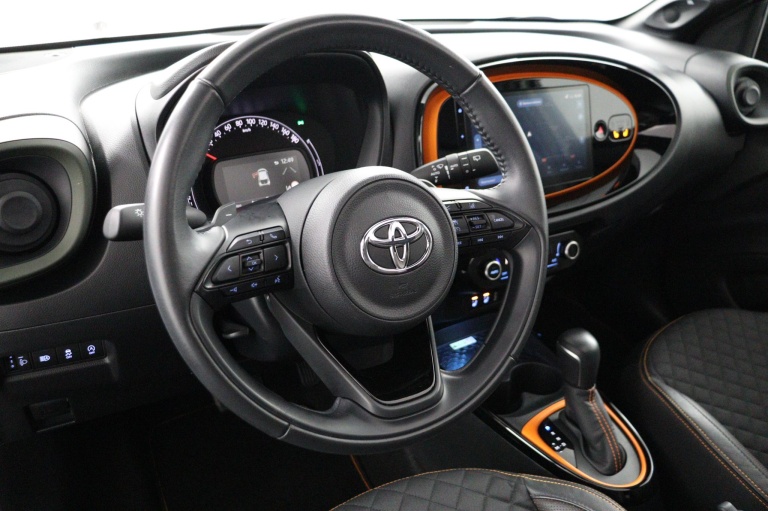 Toyota Aygo X - 1.0 VVT-i S-CVT Limited 19