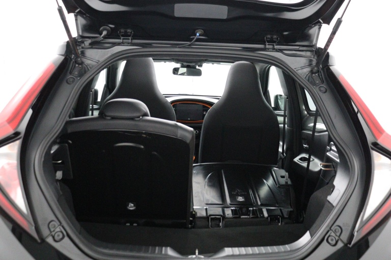 Toyota Aygo X - 1.0 VVT-i S-CVT Limited 23