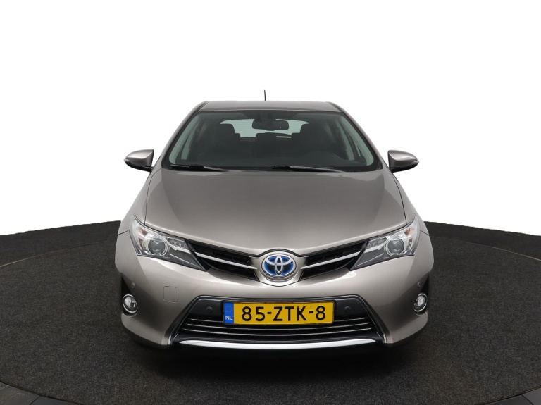 Toyota Auris - 1.8 Hybrid Executive 16