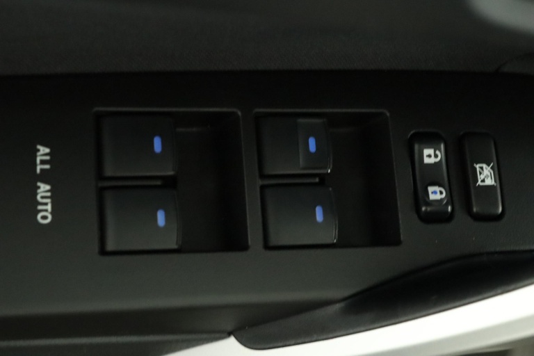 Toyota Auris - 1.8 Hybrid Executive 29