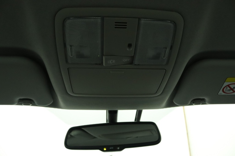 Toyota Auris - 1.8 Hybrid Executive 33