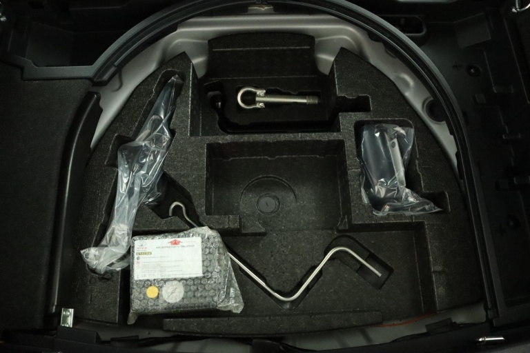 Toyota Auris - 1.8 Hybrid Executive 34