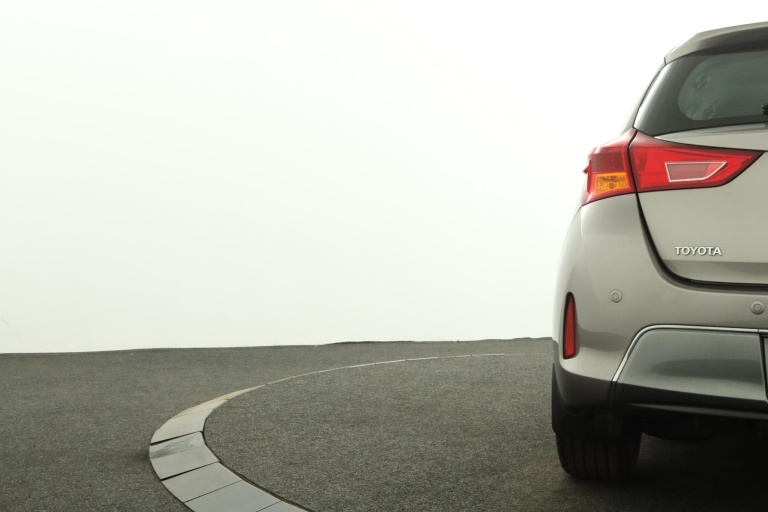 Toyota Auris - 1.8 Hybrid Executive 41