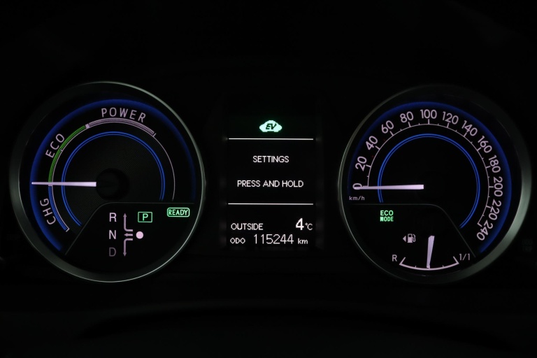 Toyota Auris - 1.8 Hybrid Executive 6