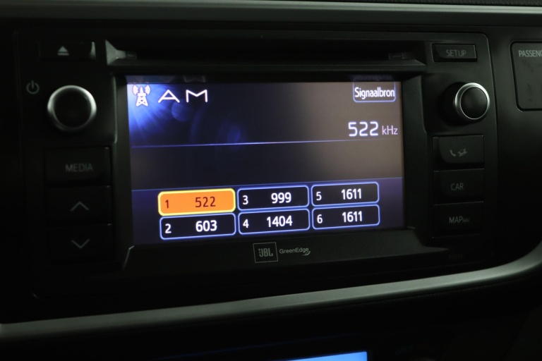 Toyota Auris - 1.8 Hybrid Executive 8