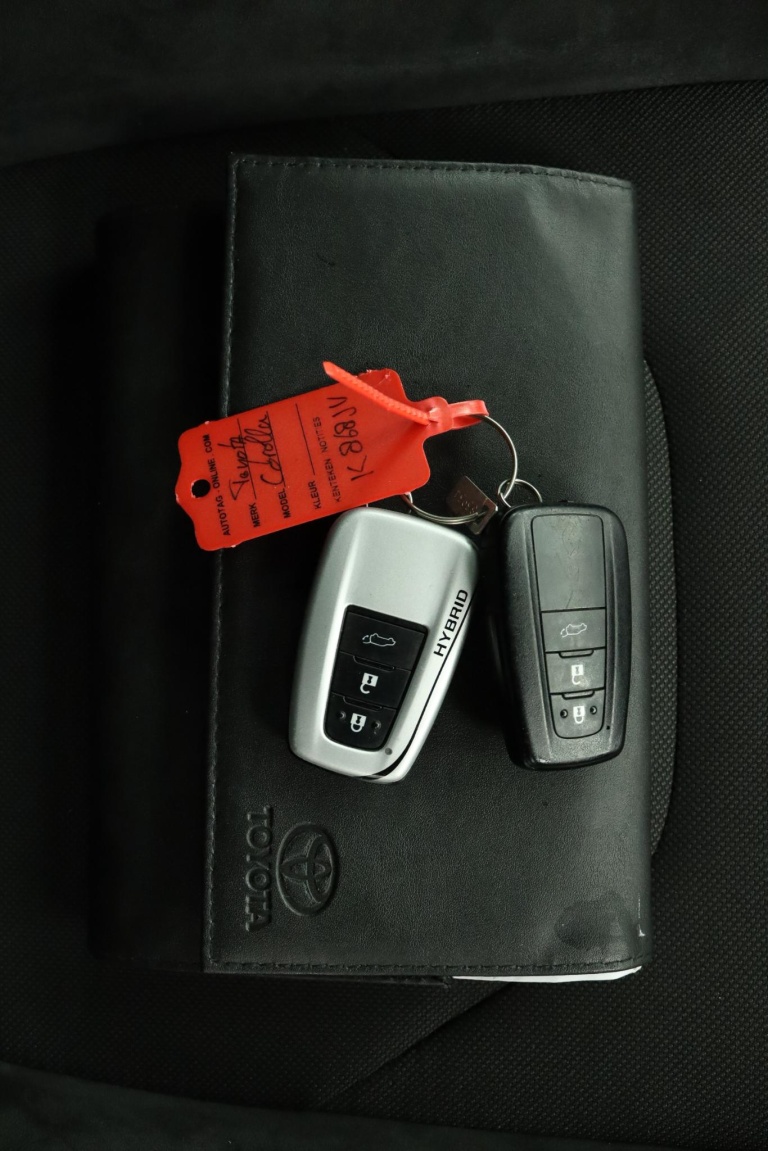 Toyota Corolla Touring Sports - 2.0 Hybrid Executive 11