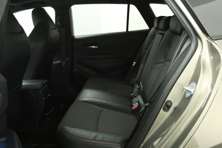 Toyota Corolla Touring Sports - 2.0 Hybrid Executive 18