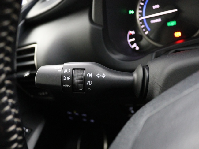 Lexus NX - 300h AWD President Line