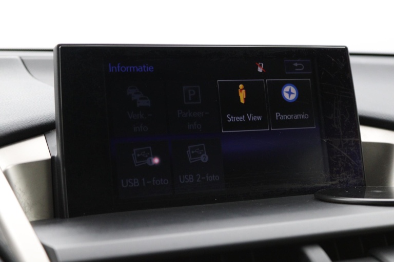 Lexus NX - 300h AWD President Line 52