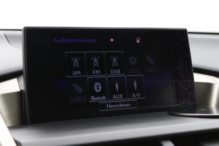 Lexus NX - 300h AWD President Line 8