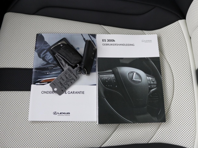 Lexus ES - 300h F Sport Line