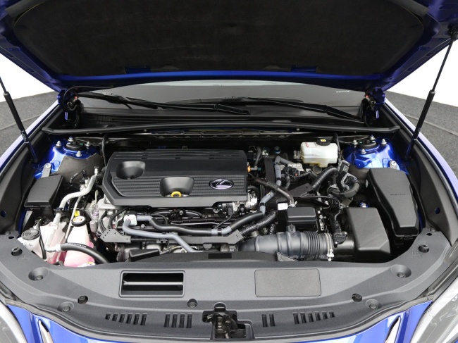 Lexus ES - 300h F Sport Line