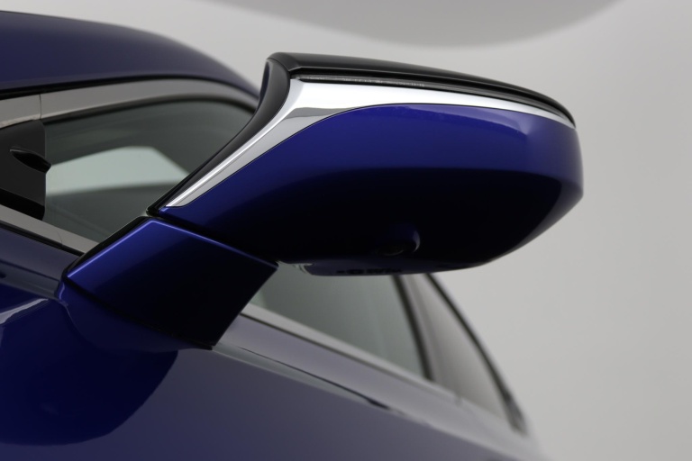 Lexus ES - 300h F Sport Line 33