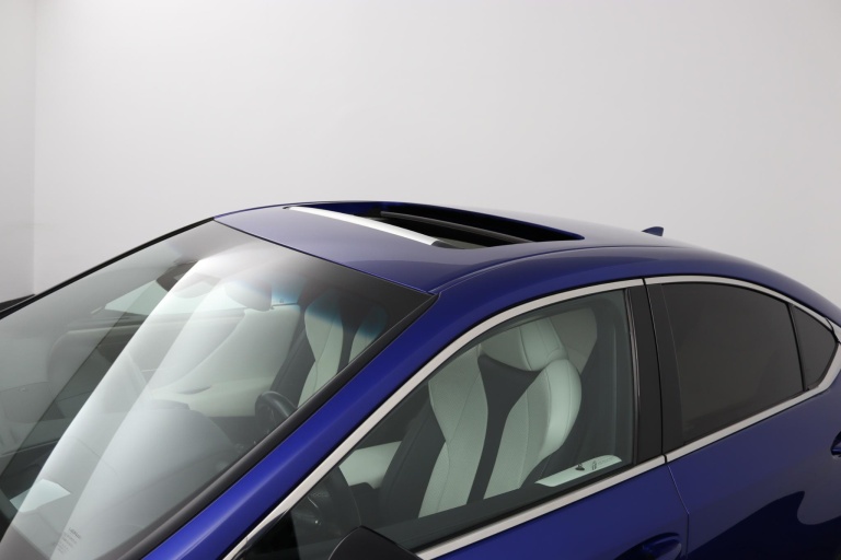 Lexus ES - 300h F Sport Line 35