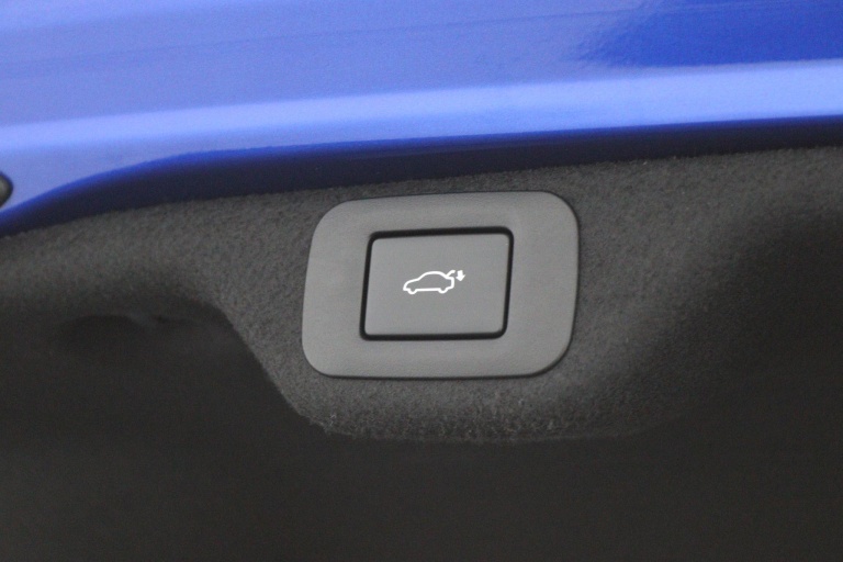 Lexus ES - 300h F Sport Line 38