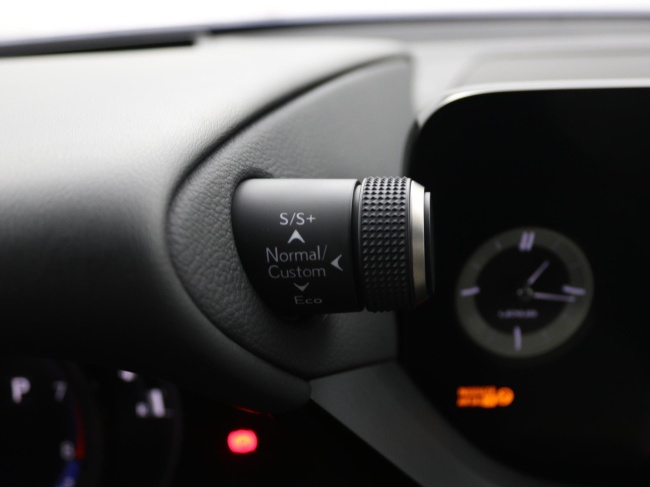 Lexus ES - 300h F Sport Line