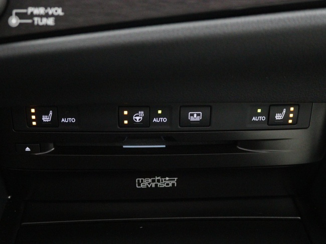 Lexus ES - 300h F Sport Line