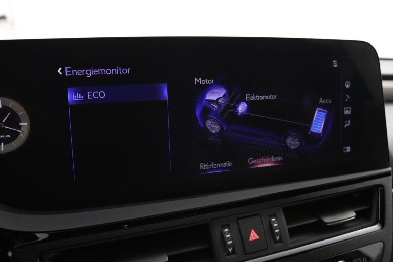 Lexus ES - 300h F Sport Line 49